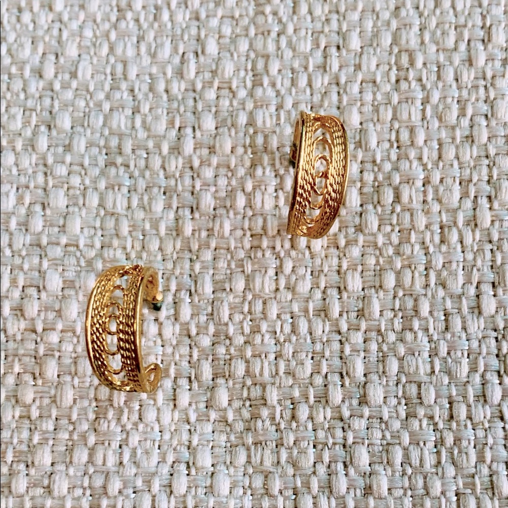 Vintage Filigree Open Hoop Earrings